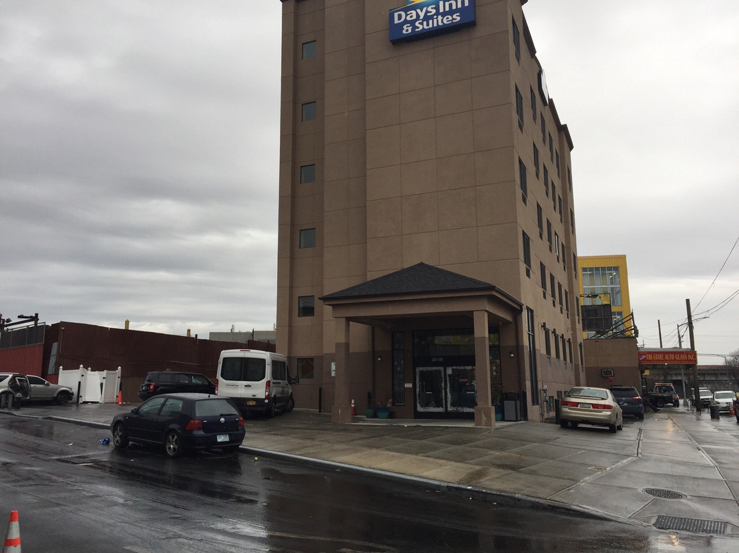 Days Inn & Suites by Wyndham Jamaica Jfk Airport