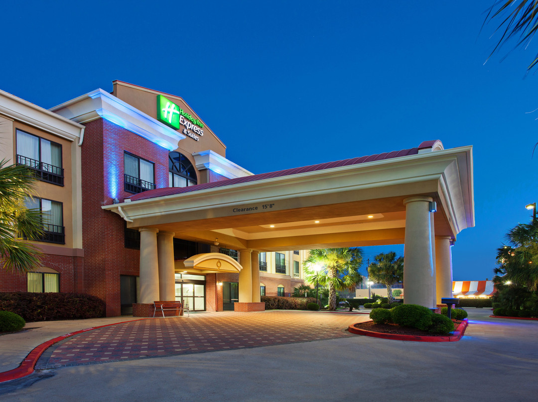 Holiday Inn Express Suites Wharton by IHG