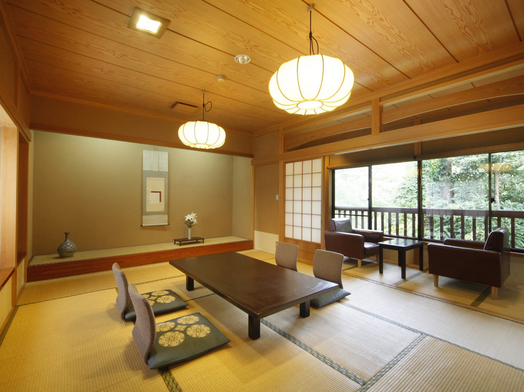 Japanese Restaurant & Ryokan Higashiyama