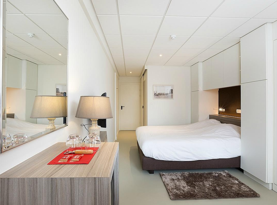 东代恩凯尔克酒店住宿-REWIND Hotel