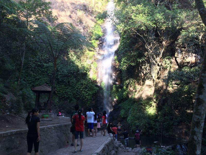 Dlundung Waterfalls景点图片