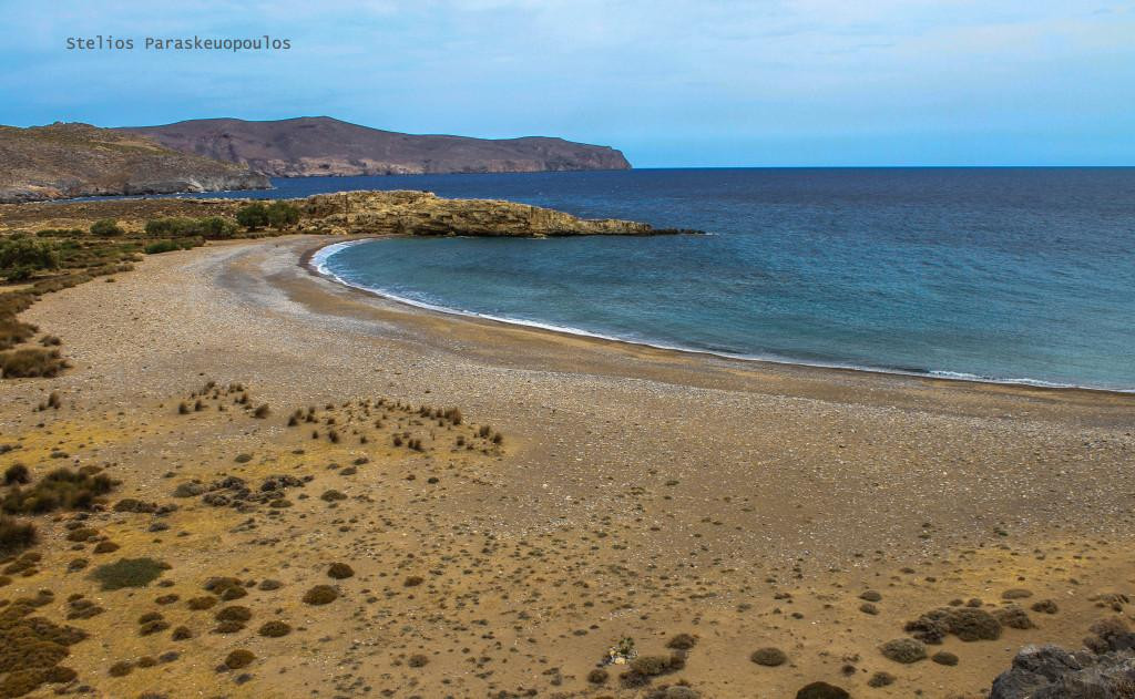 Karoumes Beach景点图片