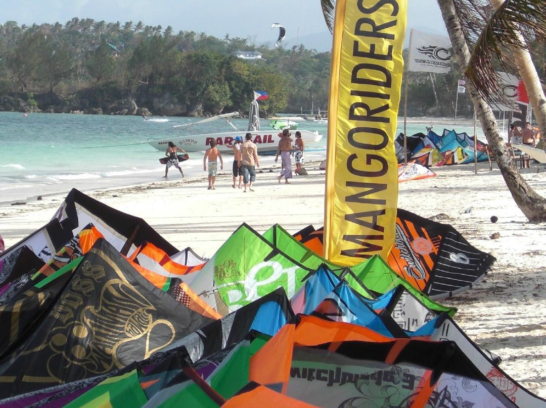 MANGORIDERS Kitesurfing-长滩岛必去景点