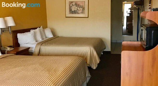 Coachman's Inn主图