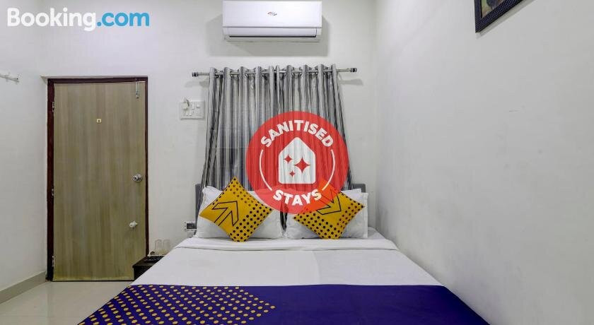 SPOT ON 71130 Hotel Shiv Krupa