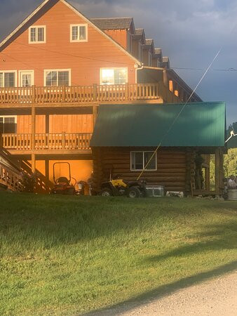 Bearmouth Chalet主图