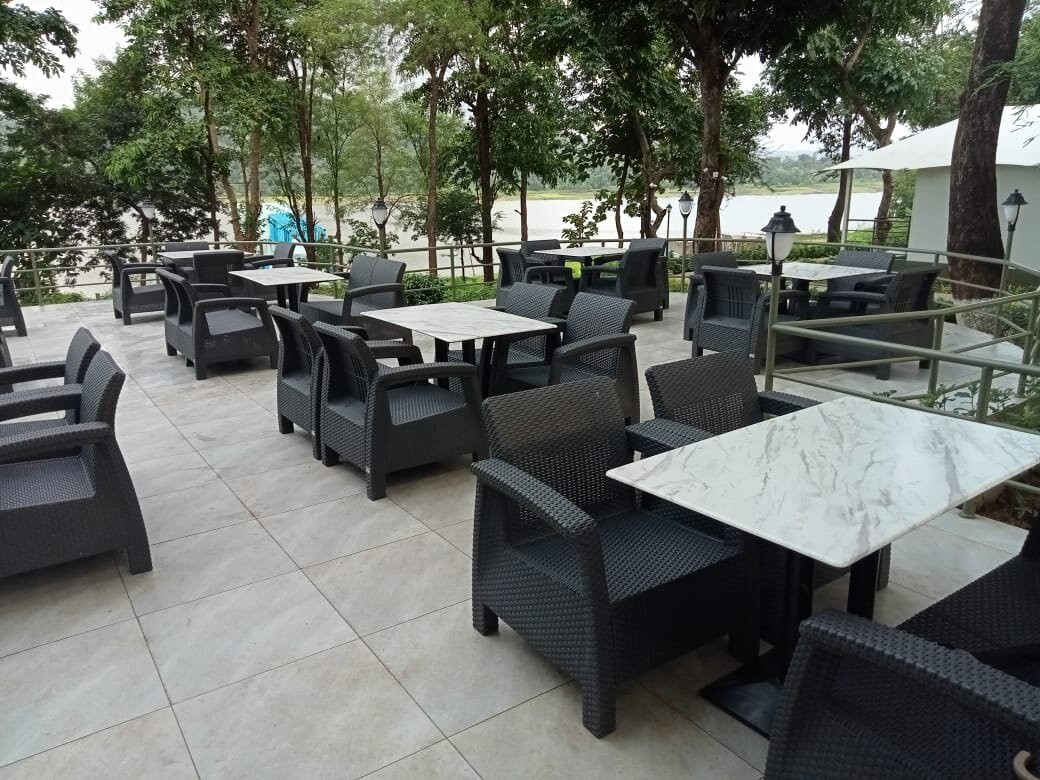 White Feather Resort Kauncha