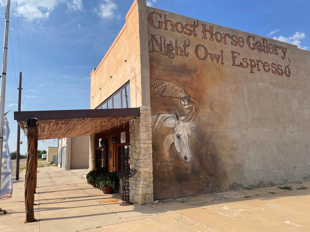 Ghost Horse Gallery景点图片