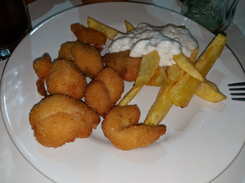 El Rubio餐馆和美食-Pocholo's BAR