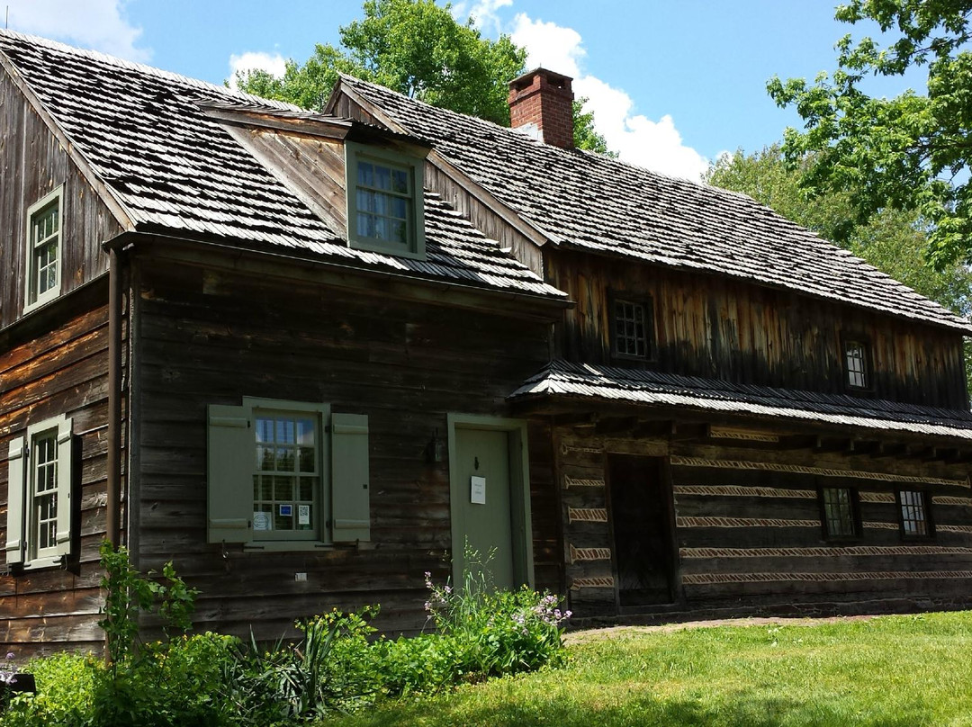 Morgan Log House景点图片