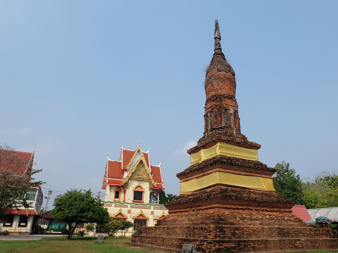 Chedi Yot Thong Temple景点图片