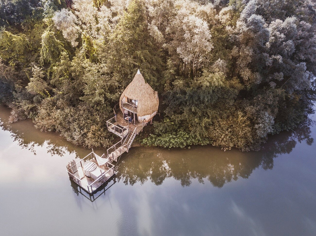 Cabanes Des Grands Lacs