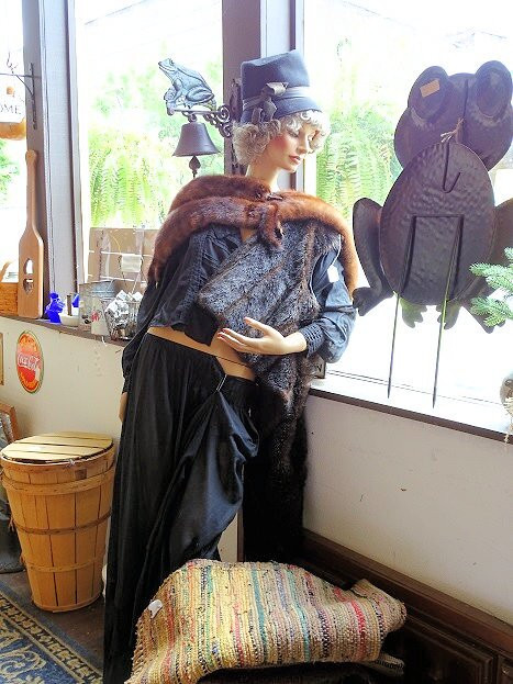 Depot Village Antiques景点图片