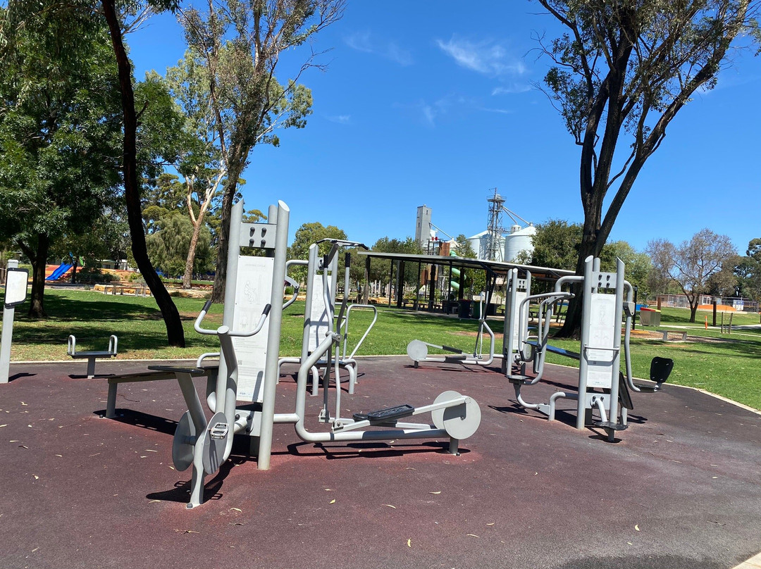 奥古斯塔夫人康福特茵酒店主图