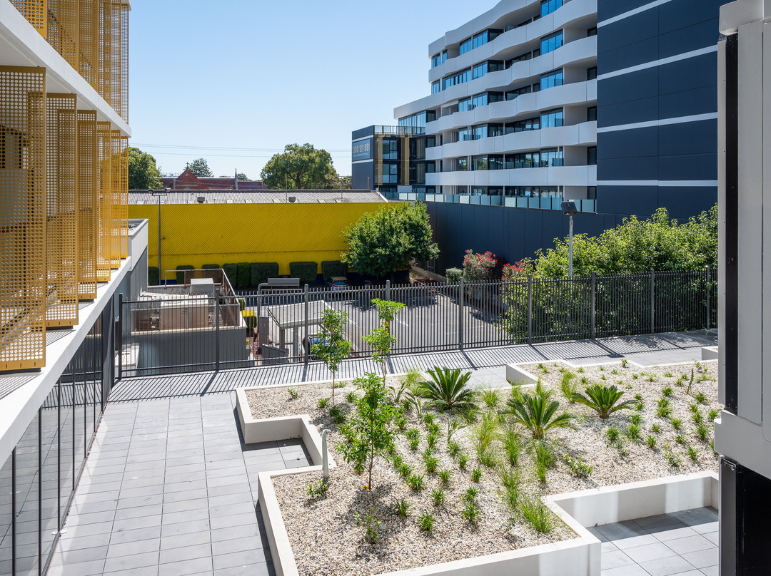 Oros Plus Hotel主图