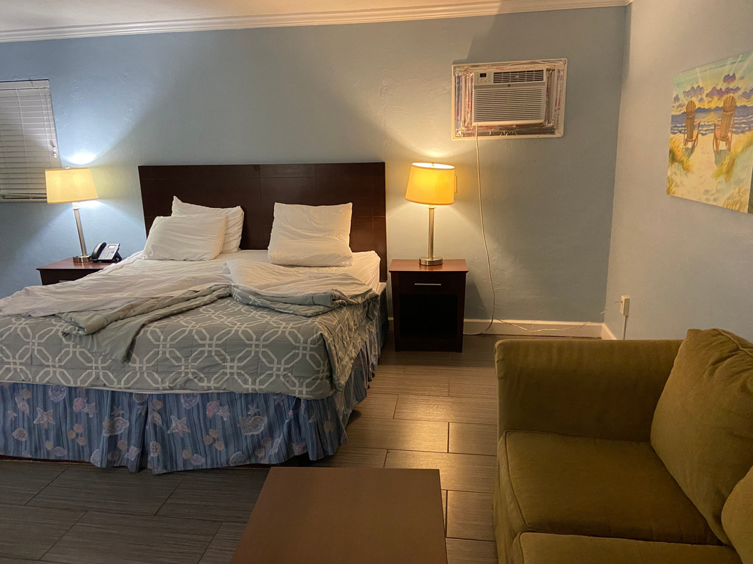 Carousel Beach Inn主图