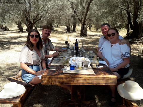 Oliving-雷斯蒙必去景点