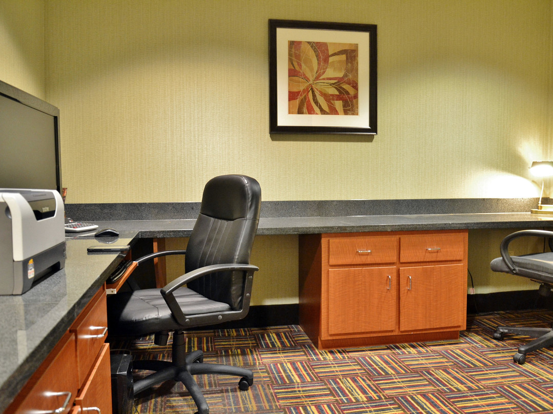 Holiday Inn Express & Suites Monaca - Center Township by IHG主图