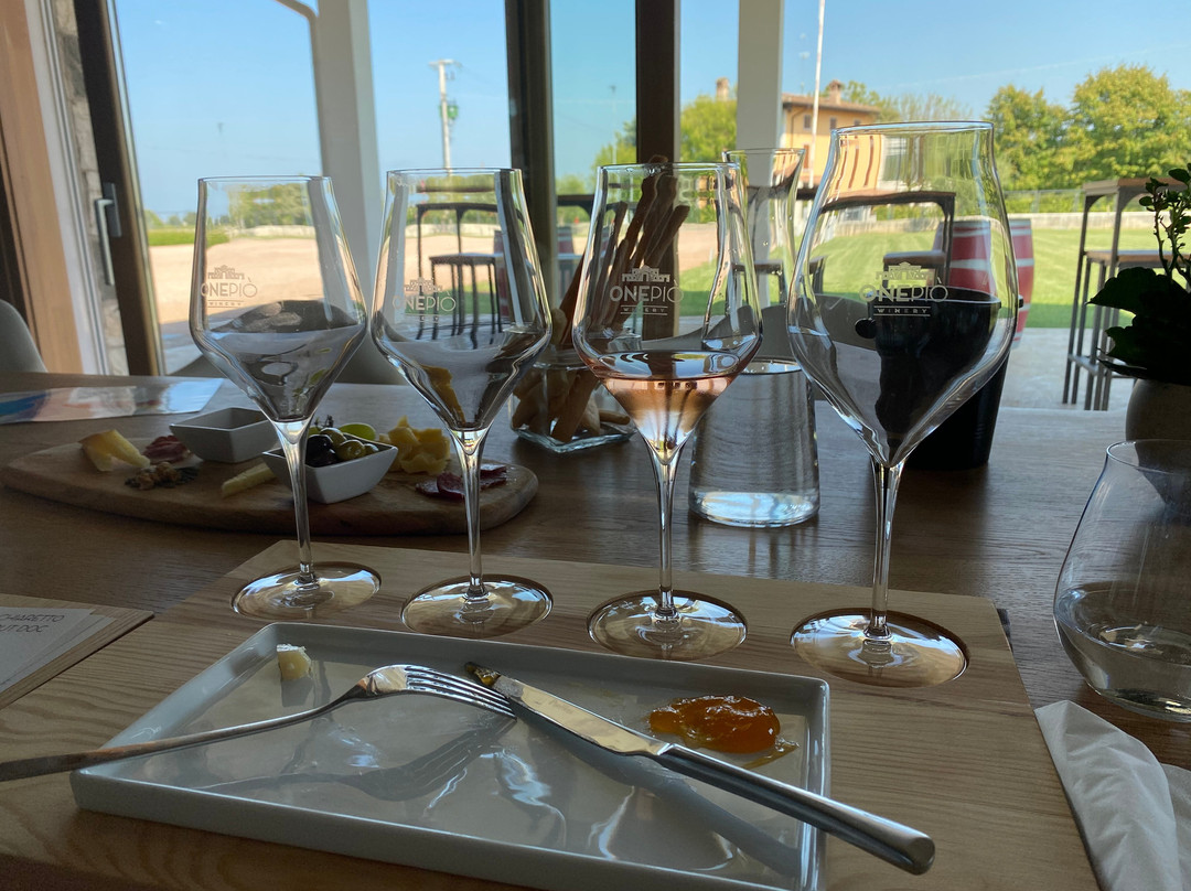 Onepiò Winery-代森扎诺-德尔加达必去景点