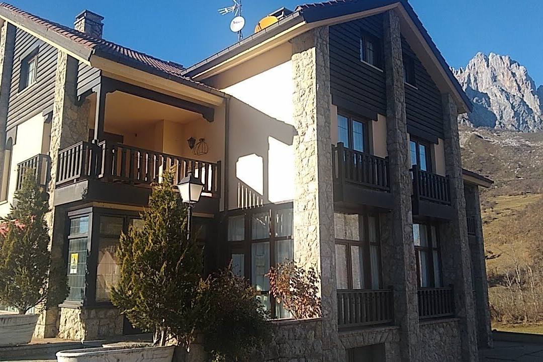 Hotel Cumbres Valdeon主图