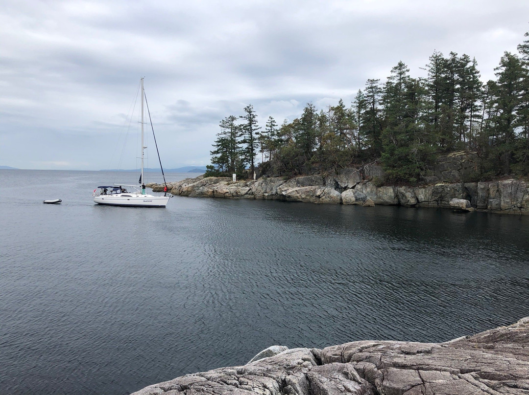 Smuggler Cove Marine Provincial Park-Halfmoon Bay必去景点