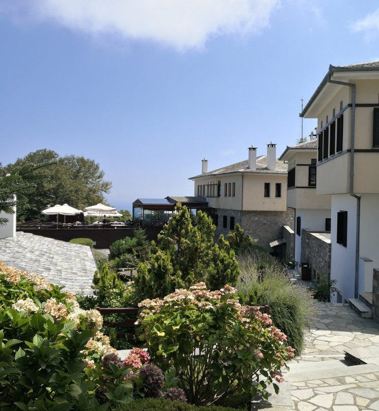 12 Months Luxury Resort主图