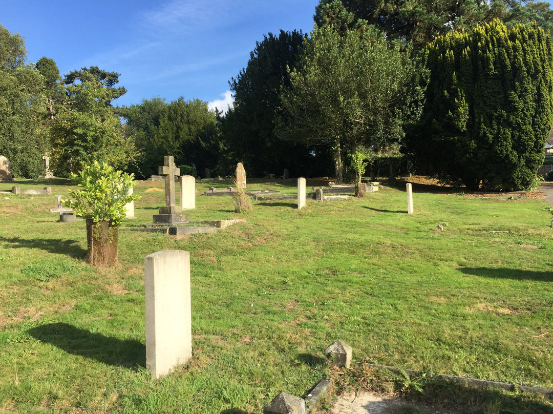 Commonwealth War Graves St Mildred's Cemetery景点图片