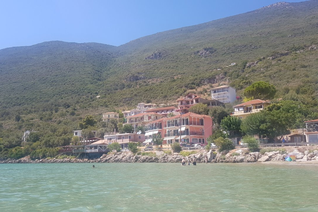 Cave Bar - Ponti Vasiliki-Vasiliki必去景点