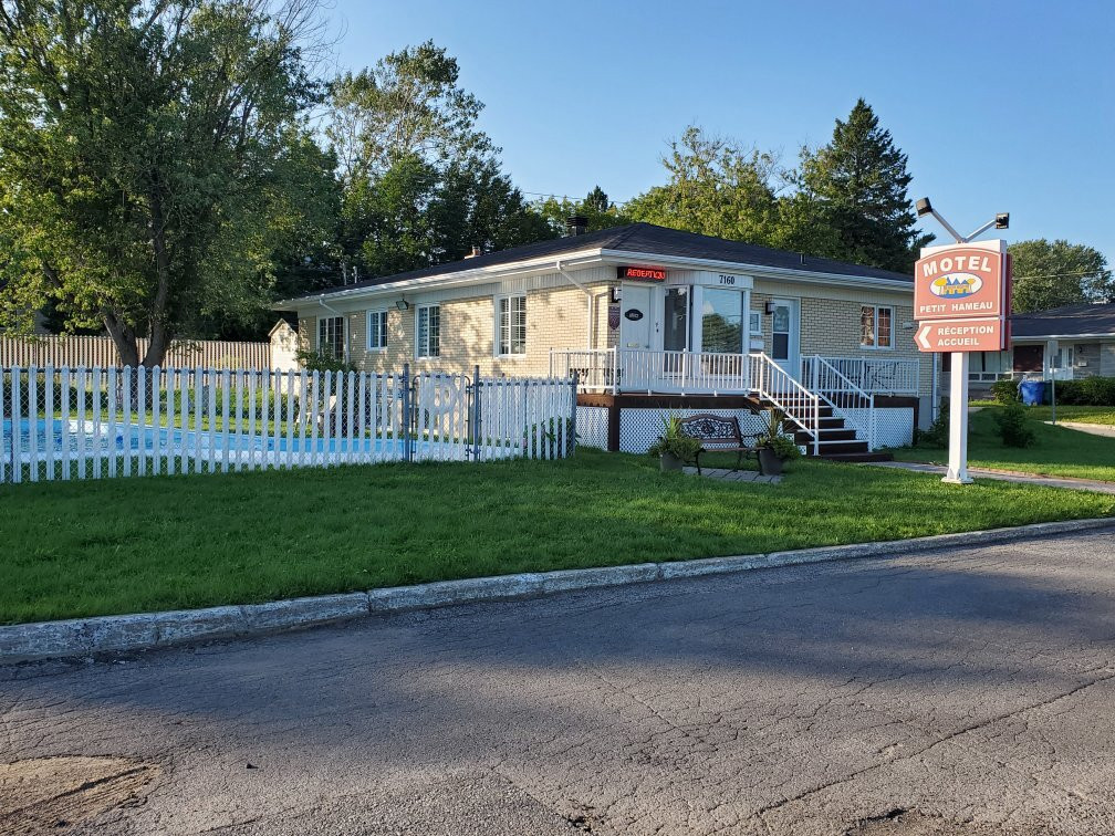 Motel Petit Hameau主图