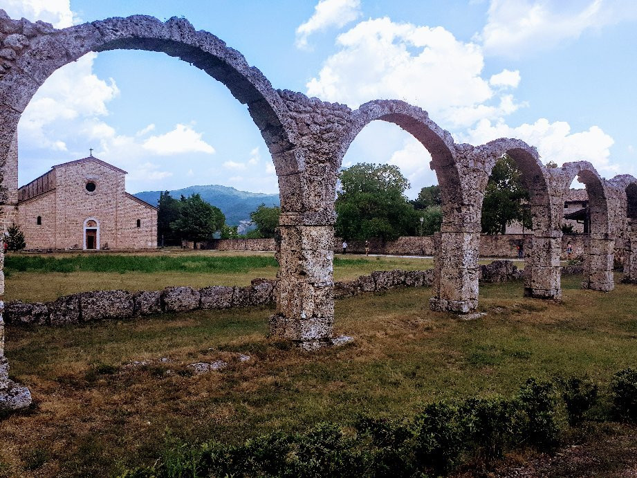 Castel San Vincenzo-Castel San Vincenzo必去景点