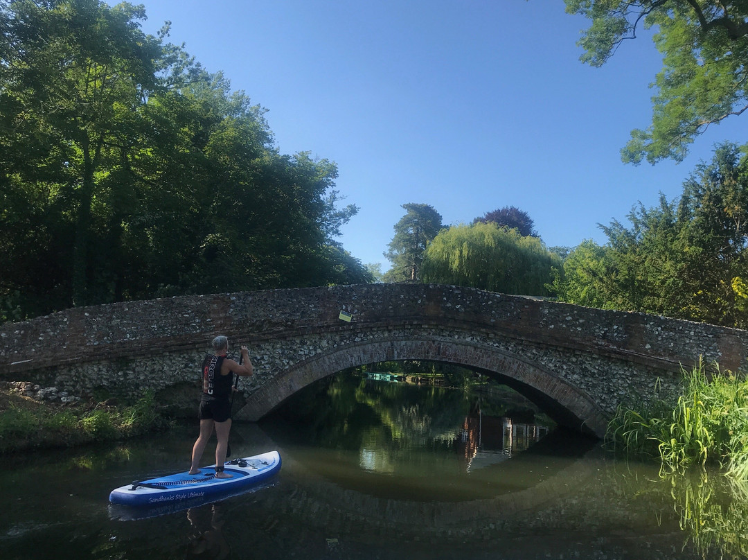 Go With The Flo paddleboarding景点图片