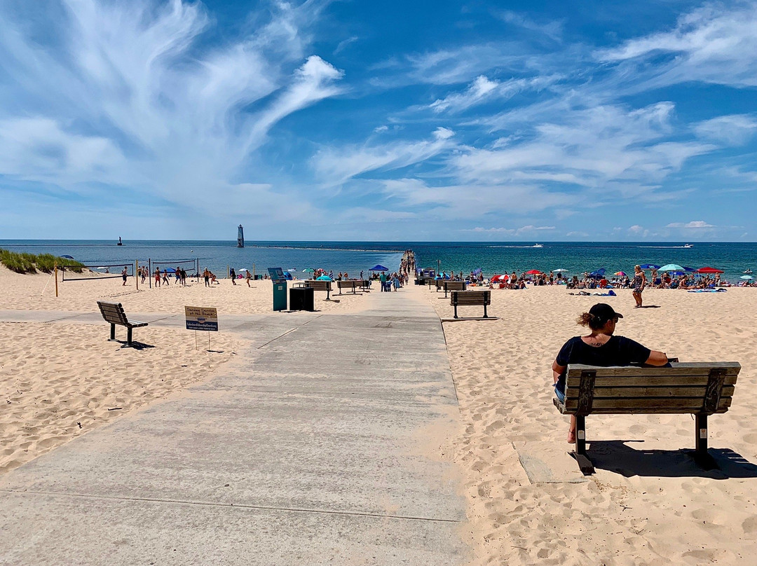 Frankfort Beach景点图片