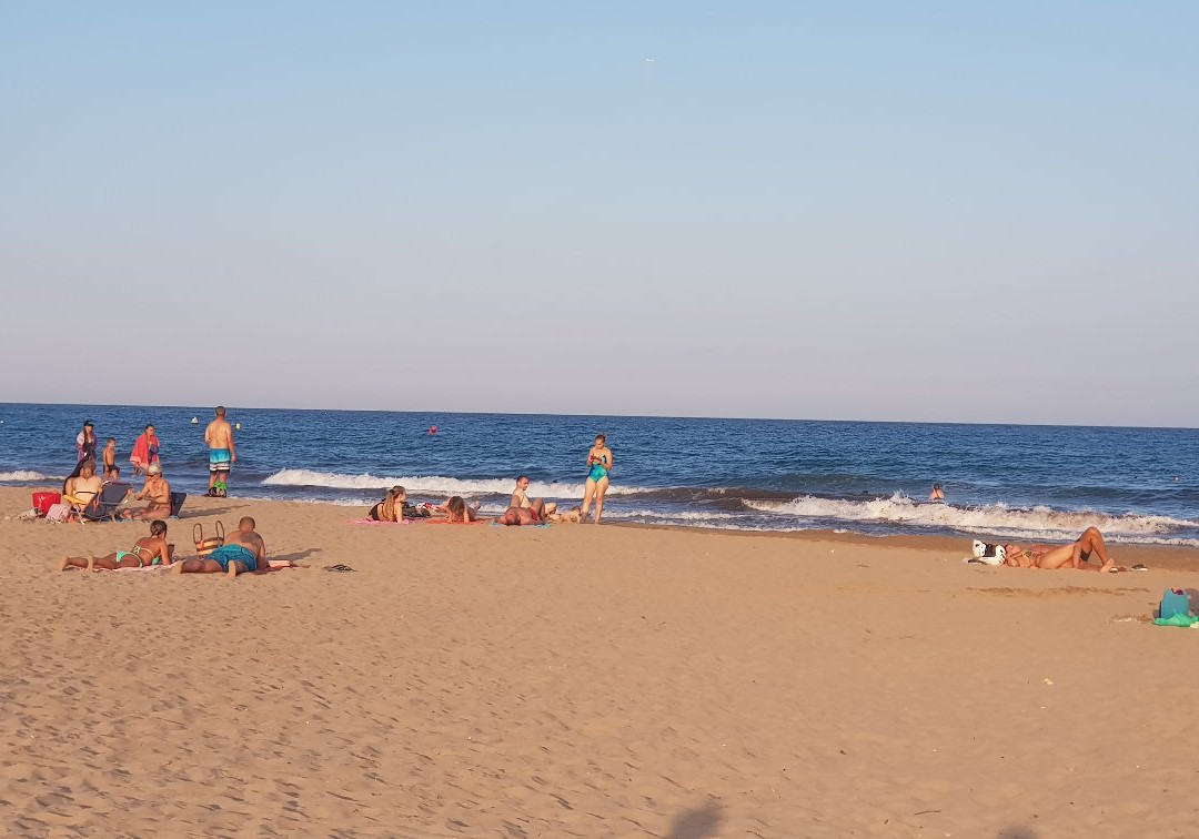 Platja Del Far De Sant Cristofol-比利亚努埃瓦－赫尔特鲁必去景点