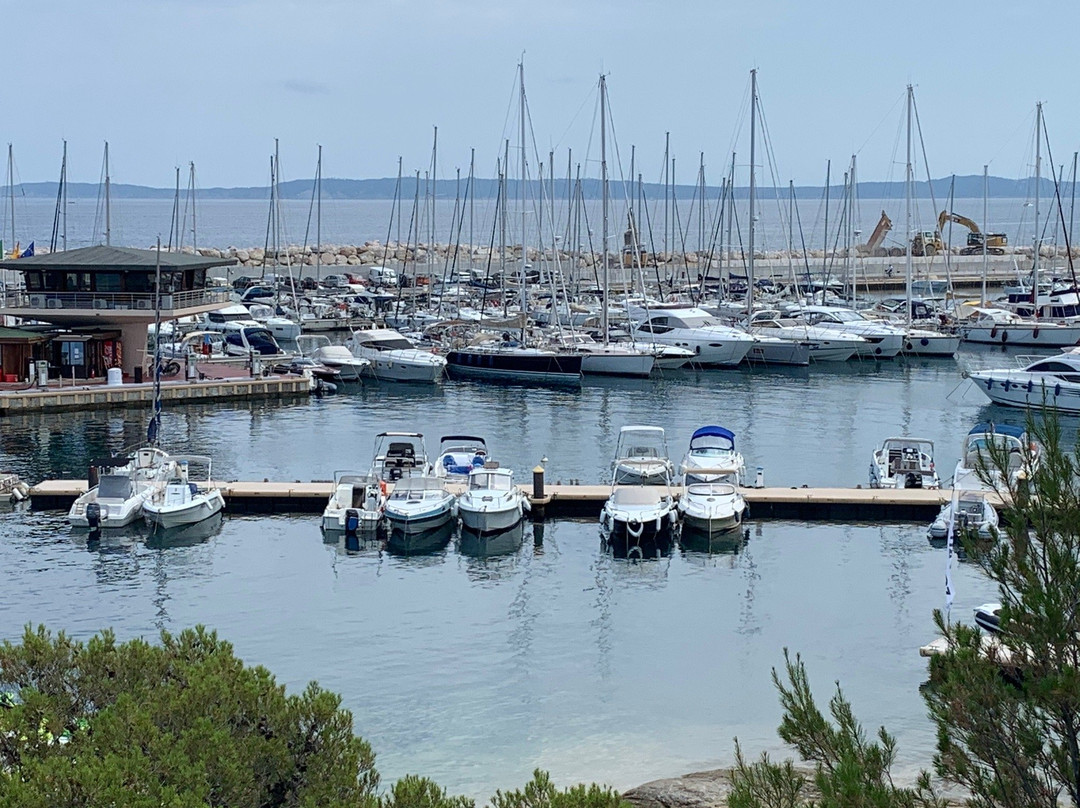 Office de Tourisme du Lavandou-莱拉旺杜必去景点
