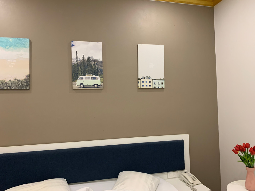 Honeymoon Hotel主图