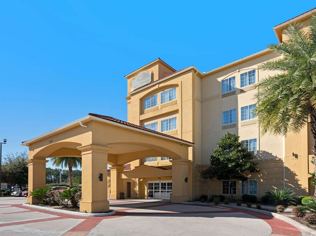 La Quinta Inn & Suites by Wyndham Houston Bush Intl Airpt E主图