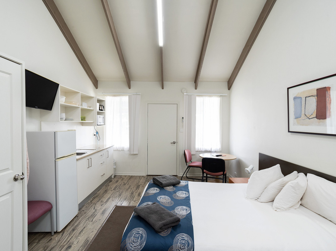 Canberra Ave Villas主图