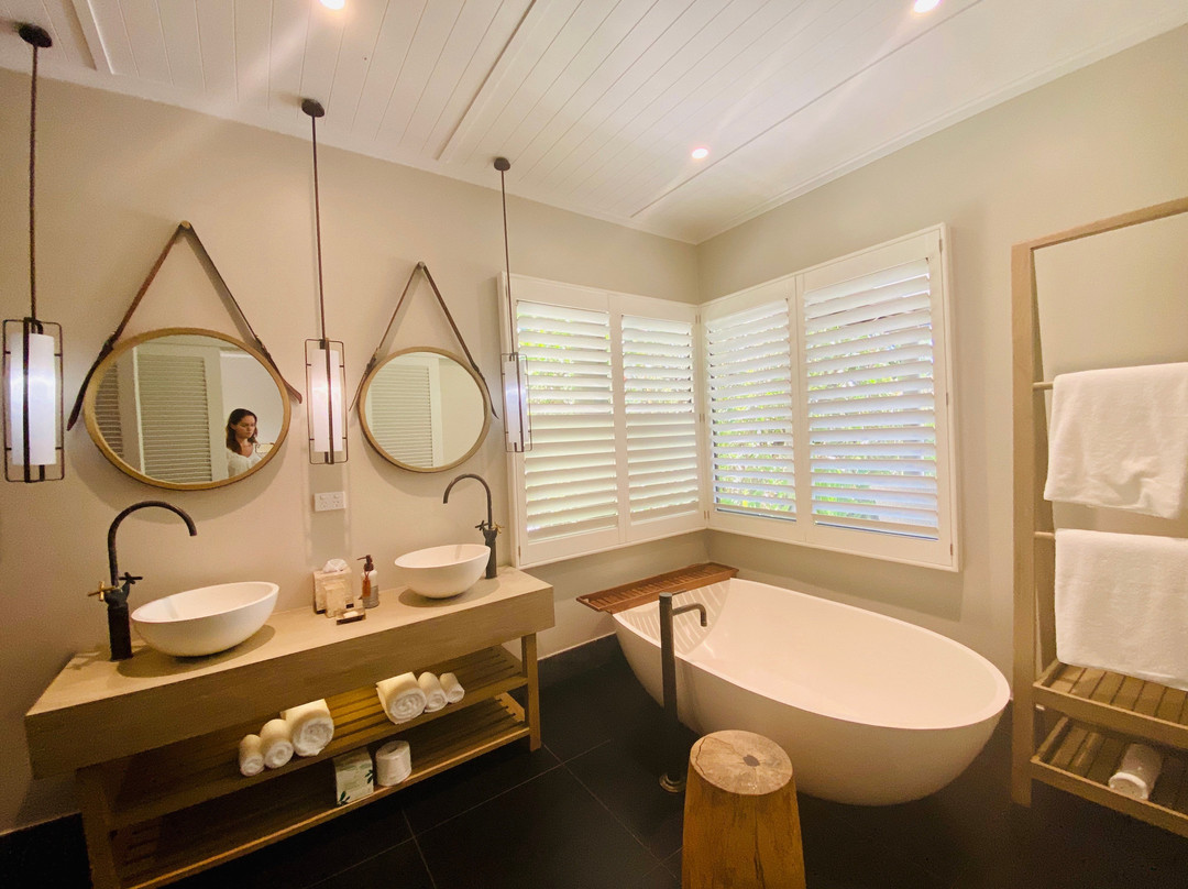 沃莫岛度假酒店主图