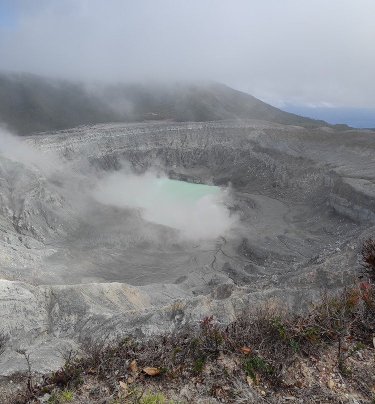 Poas Volcano景点图片