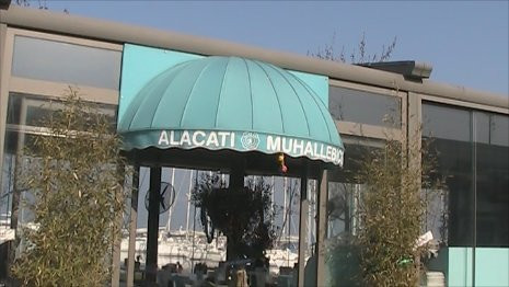 Alacati Muhallebi̇ci̇si̇