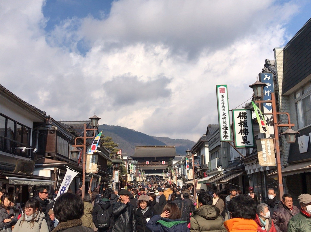 Zenko-ji Temple Nakamisedori-长野县必去景点