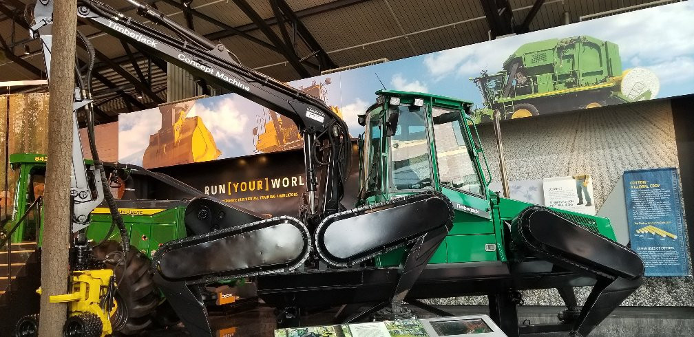 John Deere Pavilion景点图片