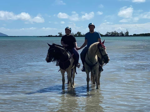 Les Calèches du Paradis-大湾必去景点