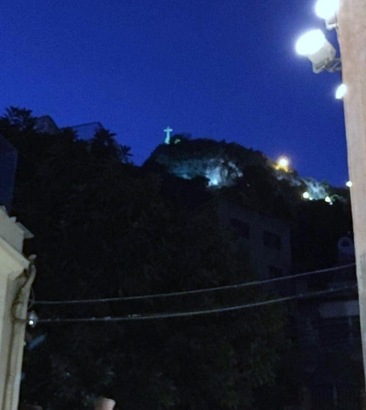 四月九日广场-陶尔米纳必去景点