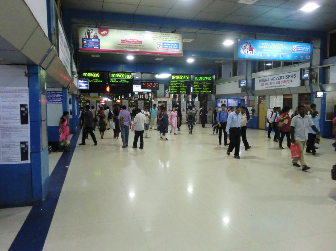 Churchgate Railway Station-孟买必去景点