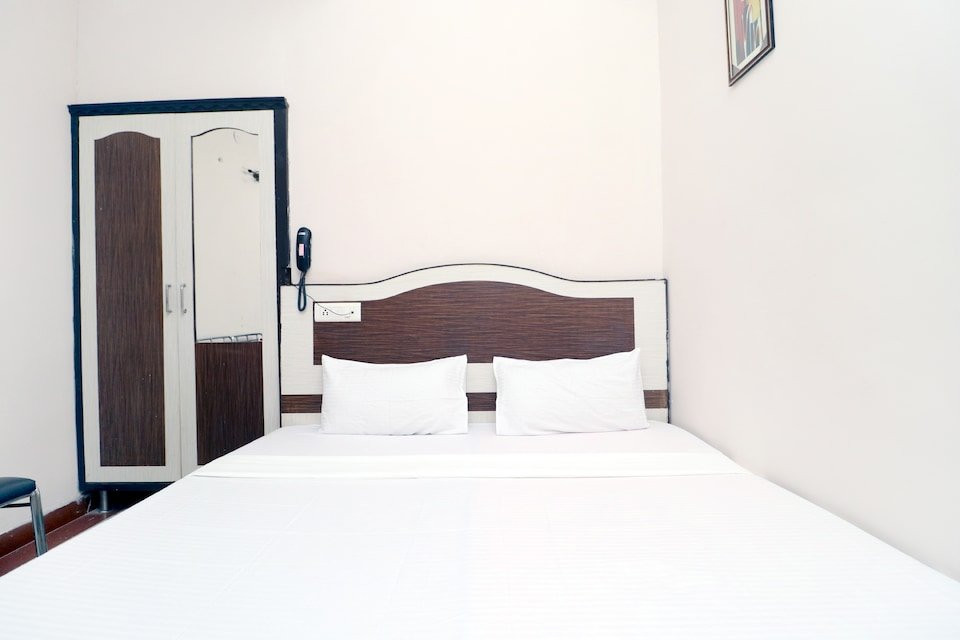 Hotel Vivek Plaza主图