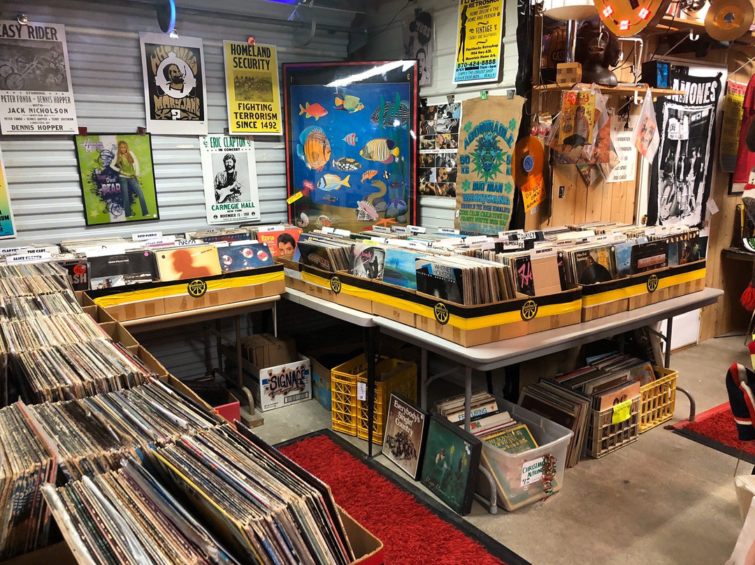 Flashbacks Retroshop-芒廷霍姆必去景点