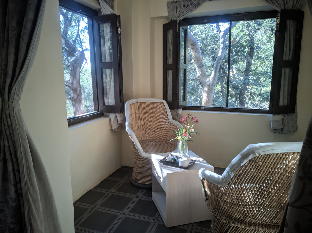 湿婆神湖大酒店主图