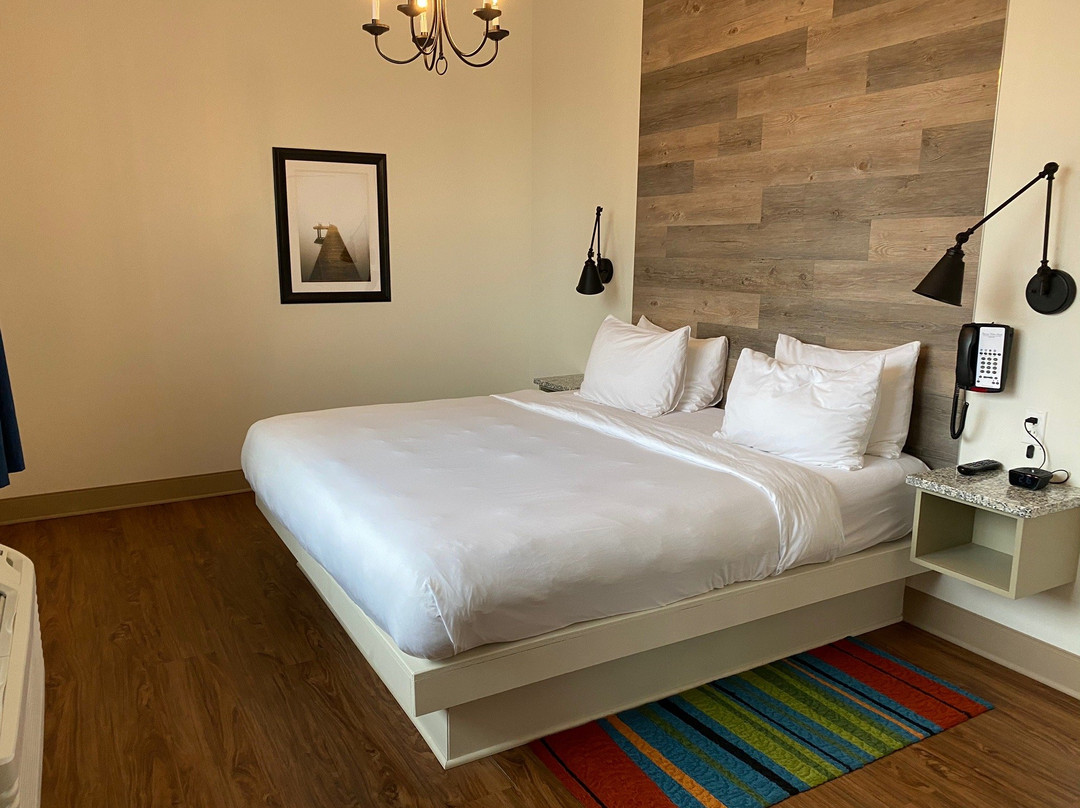 Inn on Water Street主图