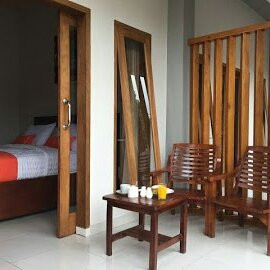 OYO 992 Semilir Senggigi Inn主图